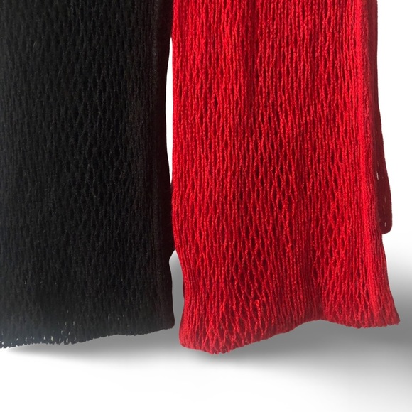 2 Loose Knit Infinity Scarves - Picture 4 of 6